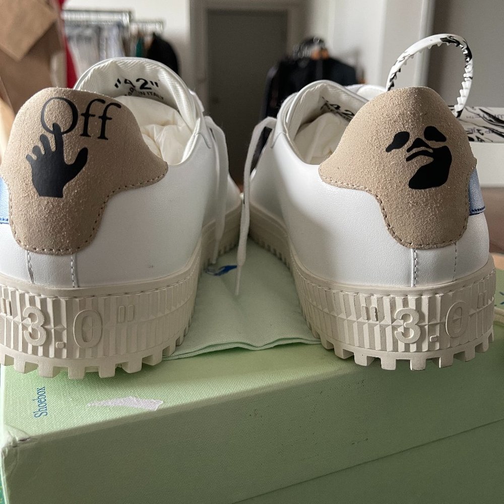 *SOLD* Off-white blue arrow sneakers - Picture 7 of 8